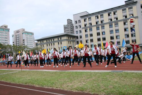 2年生の各クラスの入場