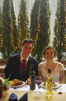 笑顔がまぶしい二人。末永く幸せに！