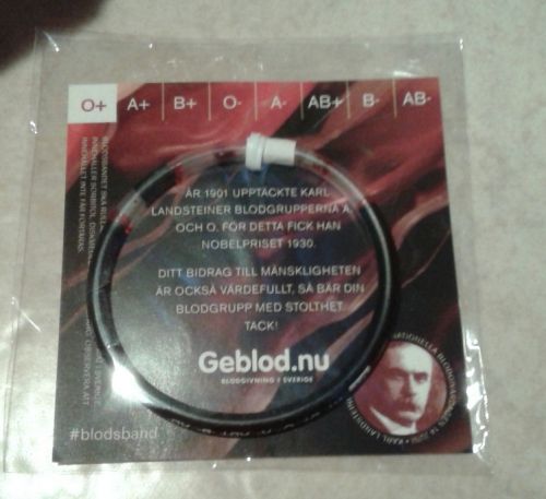 血液型ブレスレット、ABO式とRh式それぞれの組み合わせバージョンがあります。