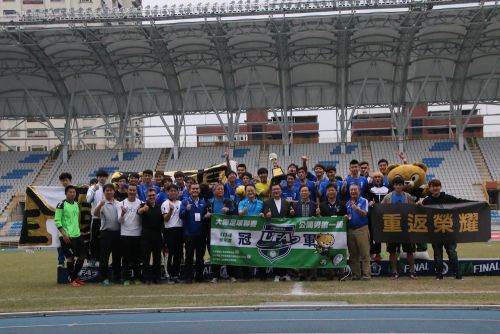 表彰式の記念撮影