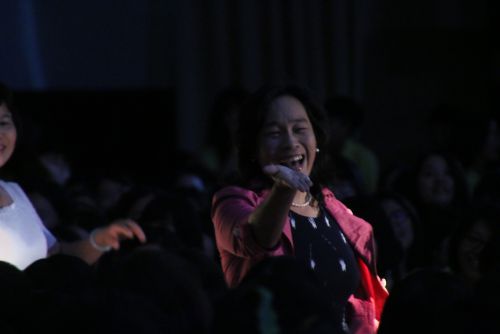 黄贇瑾（ファン・ユンジン）校長