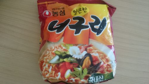 ノグリ(たぬき)うどんと言う名の辛いインスタント麺