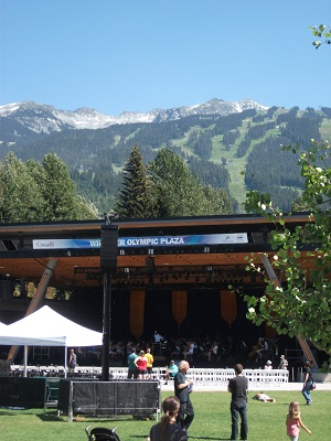 バンクーバー五輪の会場でもあったウィスラー。夏は無料コンサートも開催