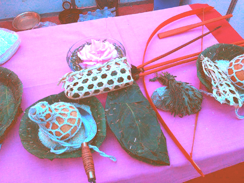 パッケージも中身も手作りのお弁当。