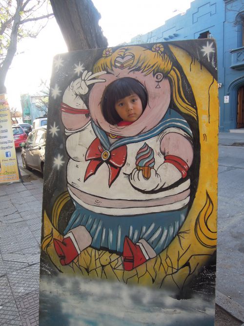 イベント会場の前に置かれた手作りパネル。