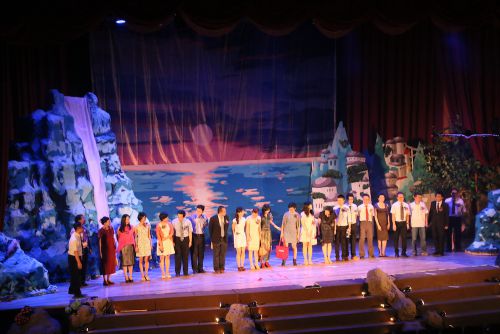 卒業生の担任の先生たち