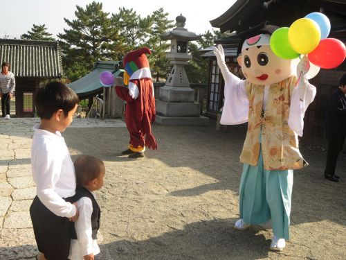 七五三は桃太郎がお出迎え