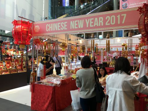 ショッピングセンターでは春節向けのイベントが