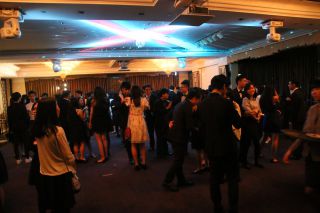 参加者各自でダンス