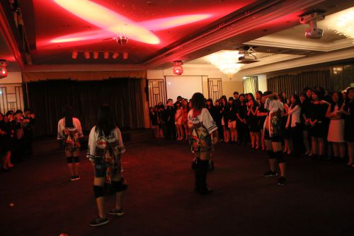 ダンス部のパフォーマンス