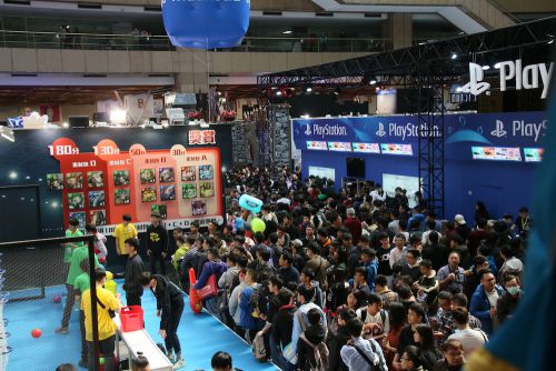 写真右側に注目