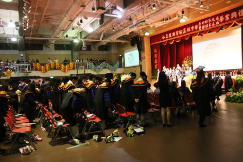 お世話になった先生に一礼