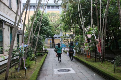 会場までの通路より