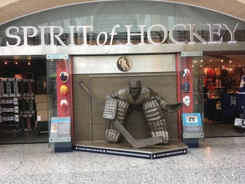 これもショップの入り口