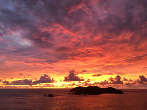 太平洋の夕日を眺めながらゆったり