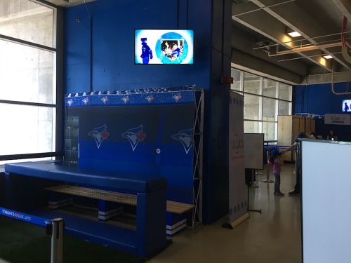 ベンチとロッカールーム体験