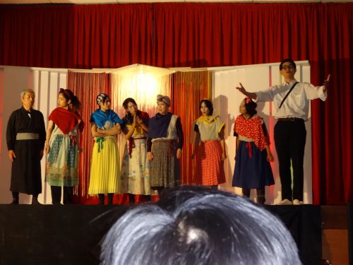 熊本県人会で上演された劇団夢桟敷の「万華鏡」