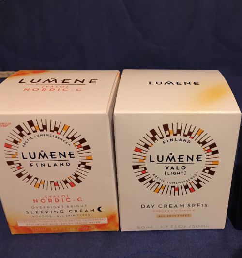 私がブラックウイークのセールで40%割引きで購入したフェイスクリーム