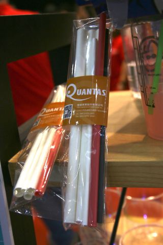 紙製のストロー