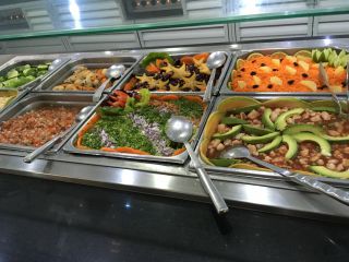 種類たっぷりのビュフェ