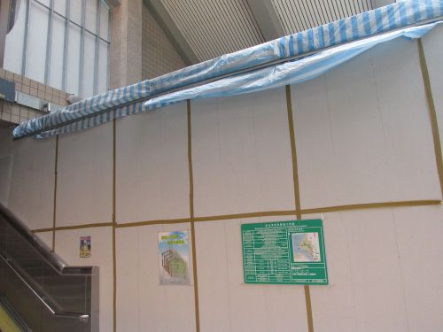 淡水行きのホームにつながっている連絡通路の工事箇所