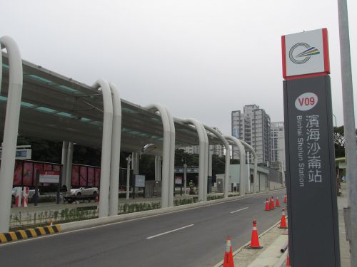 地上駅の淡海沙崙駅