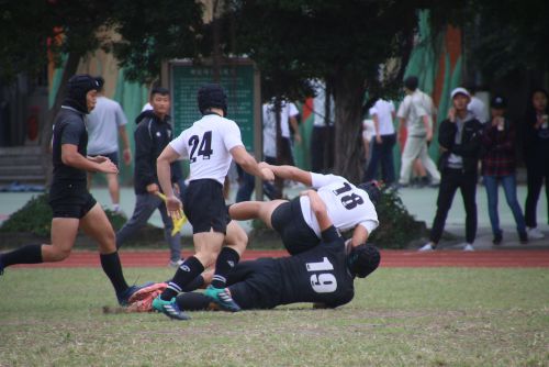 迫力あるラグビーのミニゲーム