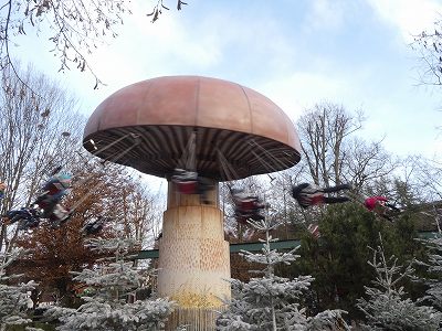 アトラクションもかわいらしいものから、本格的なものまで多くあります