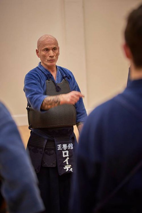 この稽古中にパパっとキスをするのだから。まぁいいんだけど…