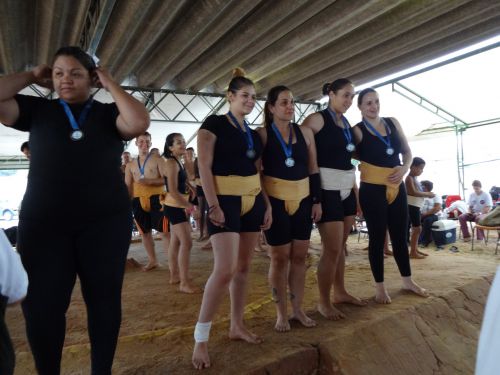 サンパウロ州南西部の相撲大会に参加した女性選手