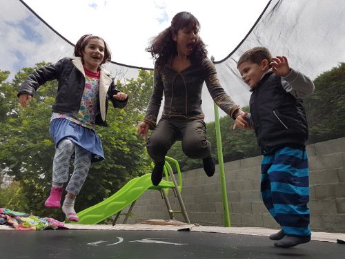 エミリーちゃんの子どもたちとトランポリン