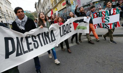引用元：http://santiagotimes.cl/2017/12/12/jerusalem-is-palestine-chilean-protesters-to-trump/