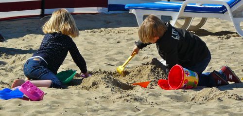 少子化の影響で子どもが遊べる公園の数も減少