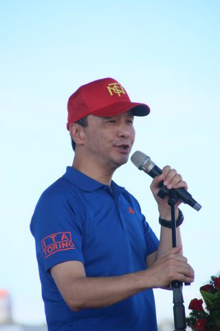 開会式であいさつを行う新北市の朱立倫市長