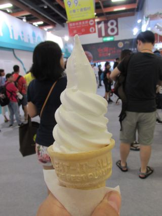 羊乳のソフトクリーム