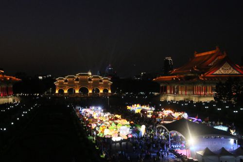 パレードの山車はここで展示されます