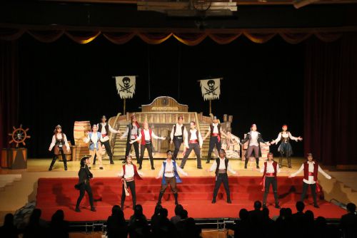 セットも気合が入っています