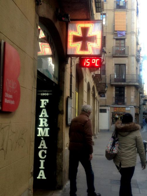 トレードマークの十字には緑色や赤色がある