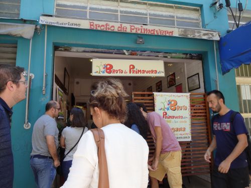 『Broto de Primavera』の前