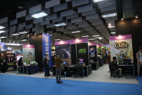 インディーズハウスより