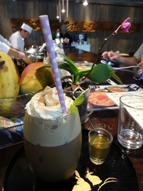 『カフェ喜怒哀楽』で使用された紙のストロー