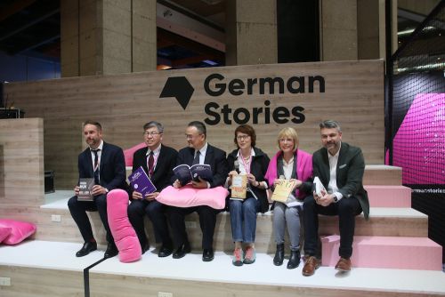 準備中のドイツ館にて