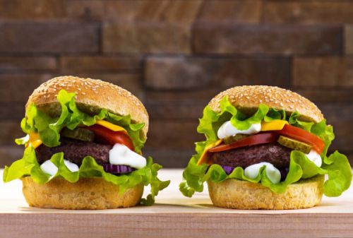 外見も味も、本物のハンバーガーにそっくり（画像提供・Pixabay）