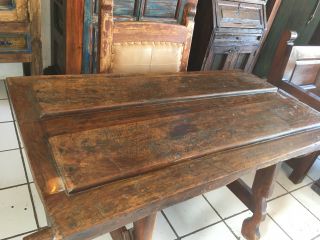 古いドアを再利用したテーブル