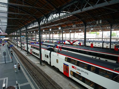無事にスイス・バーゼル中央駅からスイス鉄道に乗ることができました！