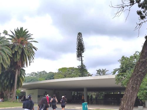 イビラプエラ公園内のスケーターのスポット「マルキーゼ」