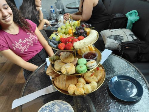 ロンドン・コーヒー・ステーションのアフタヌーンティーセット