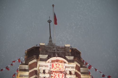 旗が上り切った瞬間